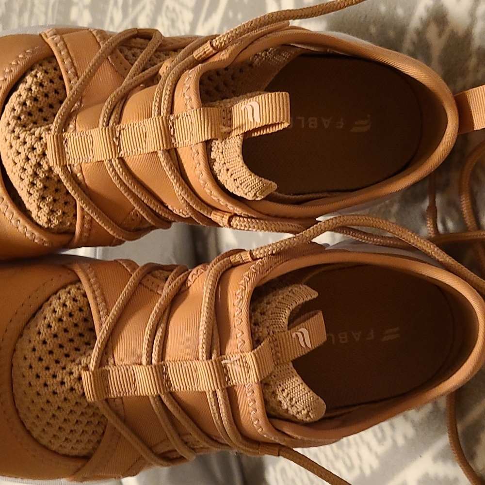 Fabletics Brookside Performance Athletic Shoes - Picture 3 of 8